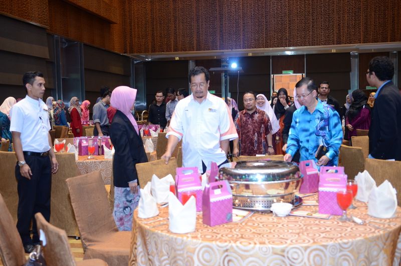 Hi tea alumni  14  072